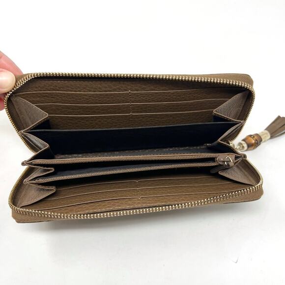 Gucci Bamboo Tassel Zip Continental Wallet Brown Textured Leather Italy - Picture 3 of 7